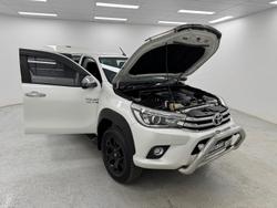 2017 Toyota Hilux SR5 GUN126R 4X4 Dual Range Crystal Pearl