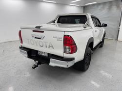 2017 Toyota Hilux SR5 GUN126R 4X4 Dual Range Crystal Pearl
