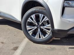 2024 Nissan
X-TRAIL ST-L
