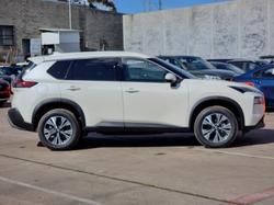 2024 Nissan
X-TRAIL ST-L