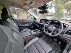 2024 Nissan
X-TRAIL ST-L