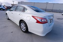 2013 Nissan
                Altima ST