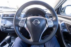 2013 Nissan
                Altima ST
