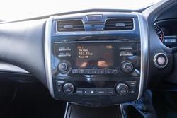 2013 Nissan
                Altima ST