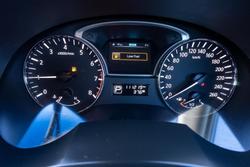 2013 Nissan
                Altima ST