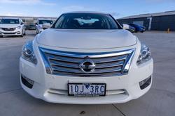 2013 Nissan
                Altima ST