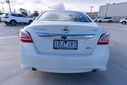 2013 Nissan
                Altima ST