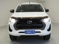 2020 Toyota
Hilux SR