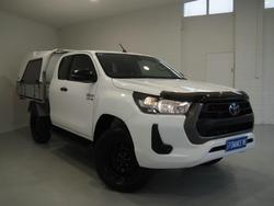 2020 Toyota
Hilux SR