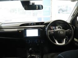 2020 Toyota
Hilux SR