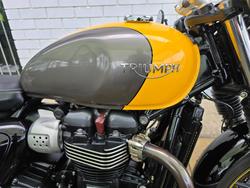 2017 Triumph STREET CUP Yellow