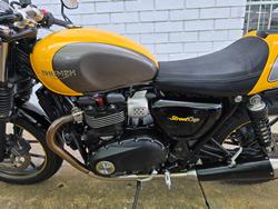 2017 Triumph STREET CUP Yellow