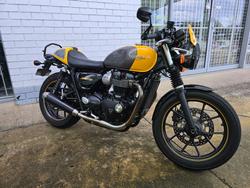 2017 Triumph STREET CUP Yellow