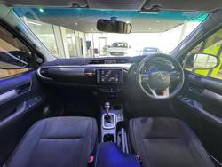 2018 Toyota
Hilux SR5