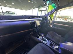 2018 Toyota
Hilux SR5