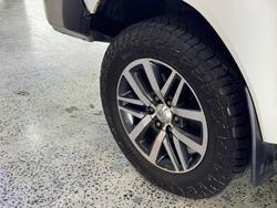 2018 Toyota
Hilux SR5