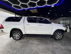 2018 Toyota
Hilux SR5
