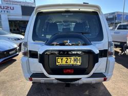 2020 Mitsubishi
Pajero GLX