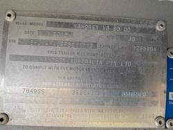 2015 Vawdrey 24P Dry Van Red