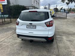 2017 FORD
                ESCAPE AMBIENTE (FWD)