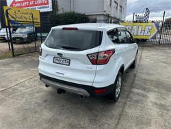 2017 FORD
                ESCAPE AMBIENTE (FWD)