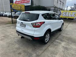2017 FORD
                ESCAPE AMBIENTE (FWD)