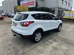 2017 FORD
                ESCAPE AMBIENTE (FWD)