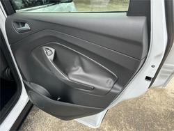 2017 FORD
                ESCAPE AMBIENTE (FWD)