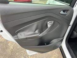 2017 FORD
                ESCAPE AMBIENTE (FWD)
