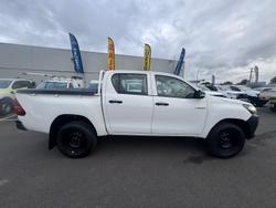 2016 Toyota
Hilux Workmate