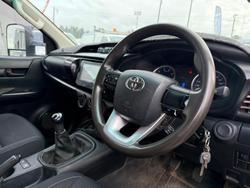 2019 Toyota
Hilux SR