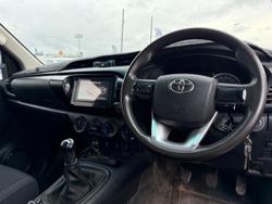 2019 Toyota
Hilux SR