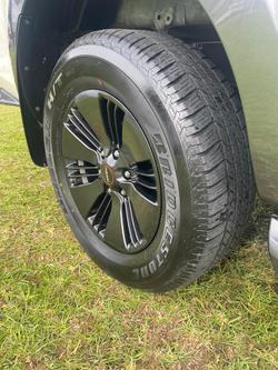 2022 Isuzu
D-MAX X-TERRAIN