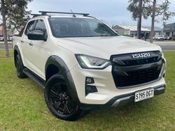 2022 Isuzu
D-MAX X-TERRAIN