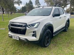 2022 Isuzu
D-MAX X-TERRAIN