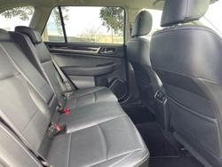 2017 Subaru
Outback 2.5i Premium