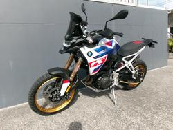 2025 BMW Motorrad F 900 GS ENDURO LIGHT WHITE/RACING BLUE METALLIC/RACING RED
