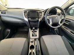 2020 Mitsubishi
Triton GLX-R