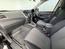 2020 Mitsubishi
Triton GLX-R
