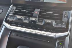 2021 Toyota
Landcruiser Sahara