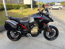 2024 Ducati
Multistrada V4S Grand Tour