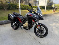 2024 Ducati
Multistrada V4S Grand Tour