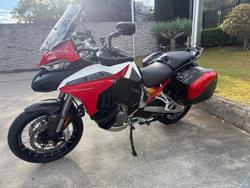 2022 Ducati
Multistrada V4S