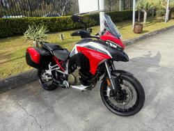 2022 Ducati
Multistrada V4S