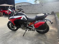 2022 Ducati
Multistrada V4S