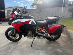 2022 Ducati
Multistrada V4S