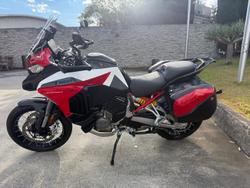 2022 Ducati
Multistrada V4S