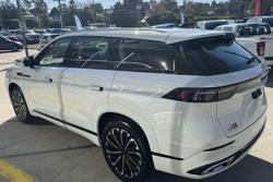 2025 Jaecoo J8 Track