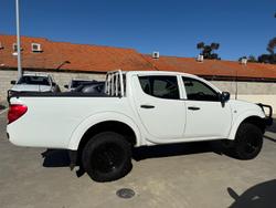 2015 Mitsubishi
Triton GLX