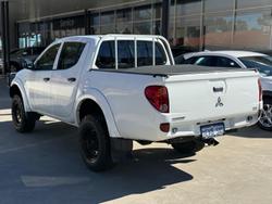 2015 Mitsubishi
Triton GLX